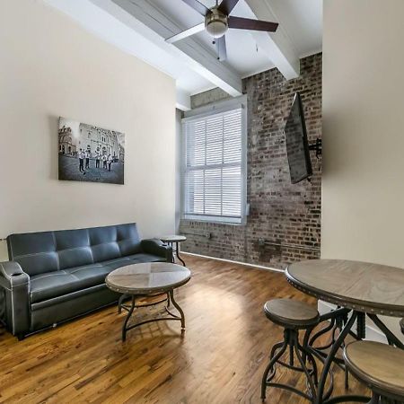 Beautiful Condos Steps From French Quarter And Bourbon St 新奥尔良 外观 照片