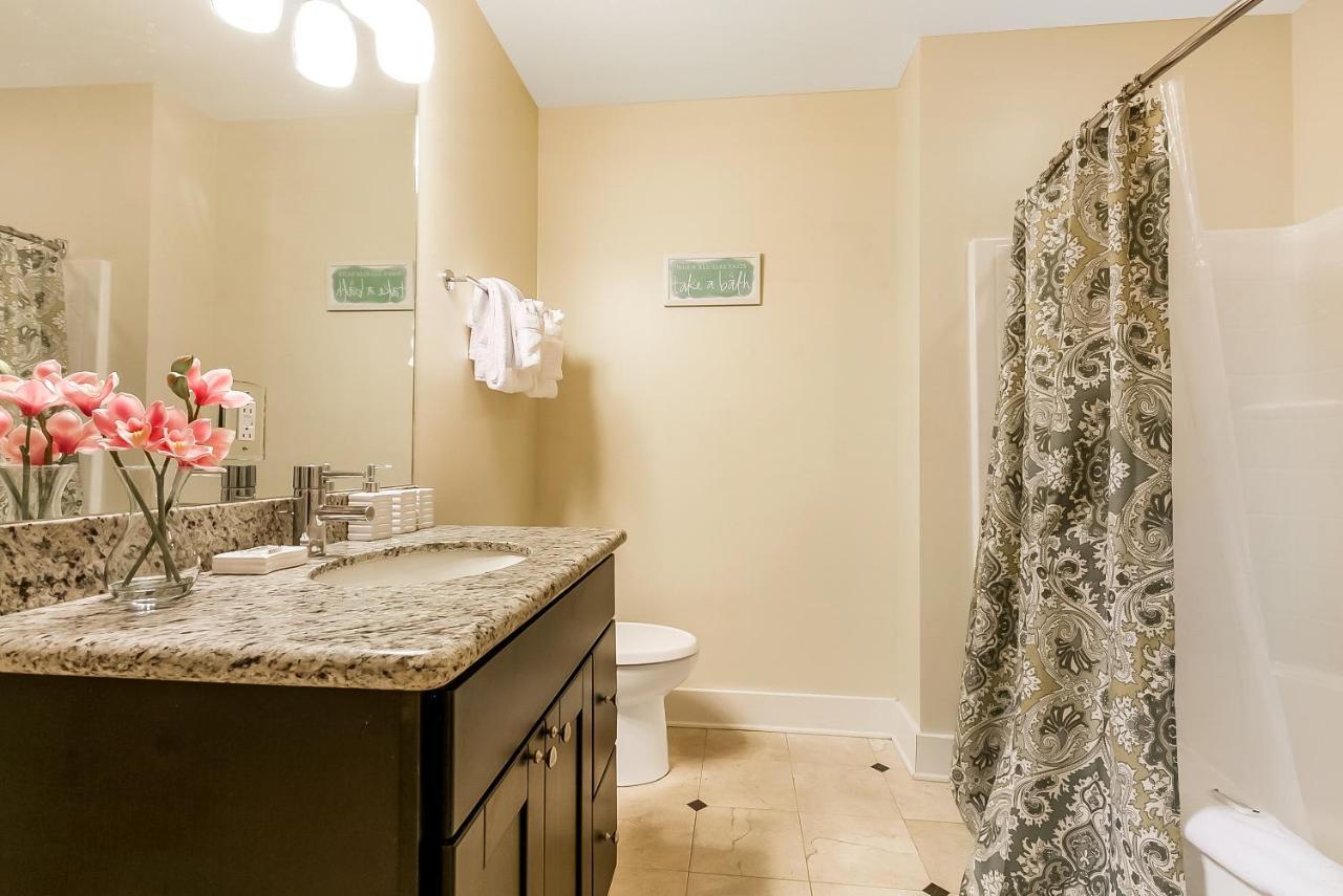 Beautiful Condos Steps From French Quarter And Bourbon St 新奥尔良 外观 照片